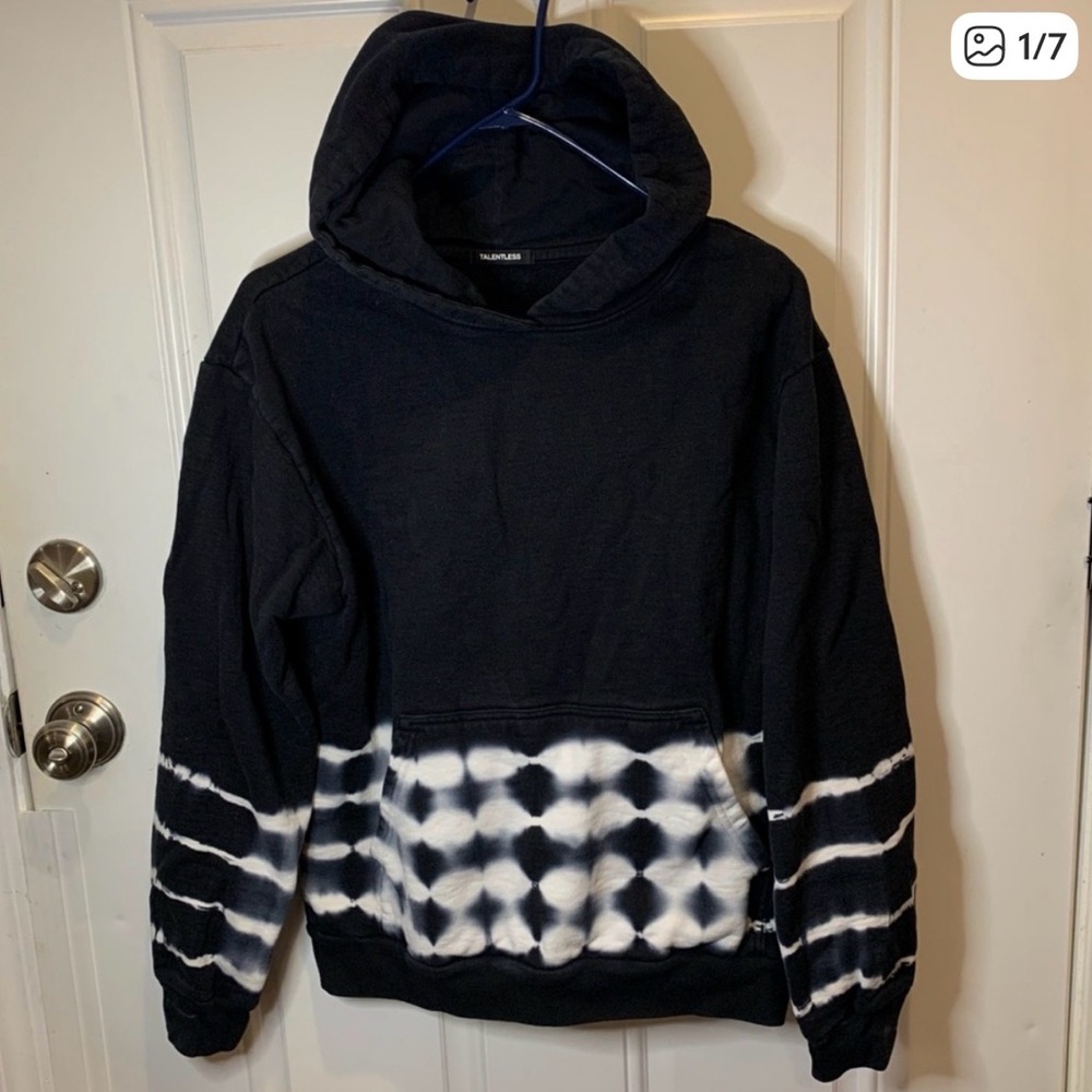 TALENTLESS Tie-Dye Heavyweight Hoodie $129 retail price size Medium